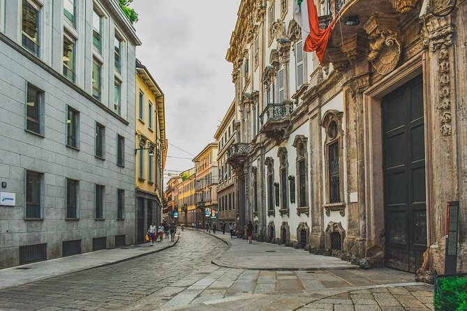 Milan Walking Tour: Explore Top Sights & Hidden Gems - Brera District and Pinacoteca di Brera Area: Art, Shops, and a Different Milan Mood