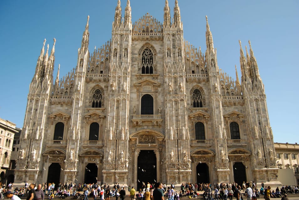 Milano: Highlights Private Tour, Duomo, Castle & Gelato - Piazza Affari and Piazza Mercanti: the “other” Milan moments