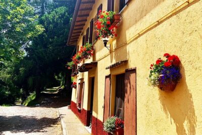 MTB Tour Lake Como Mountain Views & Local Cuisine - Como–Brunate Funicular: The Smart Way to Start
