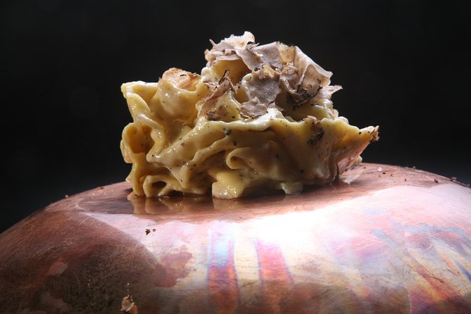 Mushroom or Truffle Hunting - How challenging is it? Trekking clothes for slippery leaves