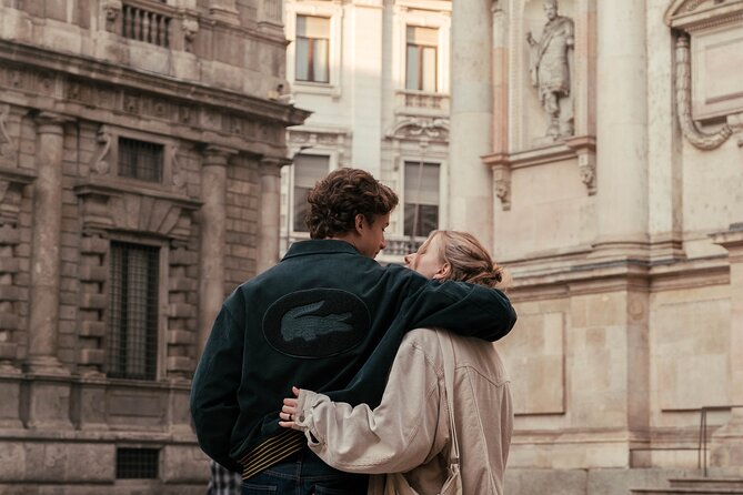 One hour of photo shooting in the center of Milan - A one-hour Milan photo session that respects your time