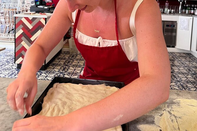 Premium Pizza Making Class at a Pizzeria in Como - Dietary needs: lactose-free and vegan, but no gluten-free