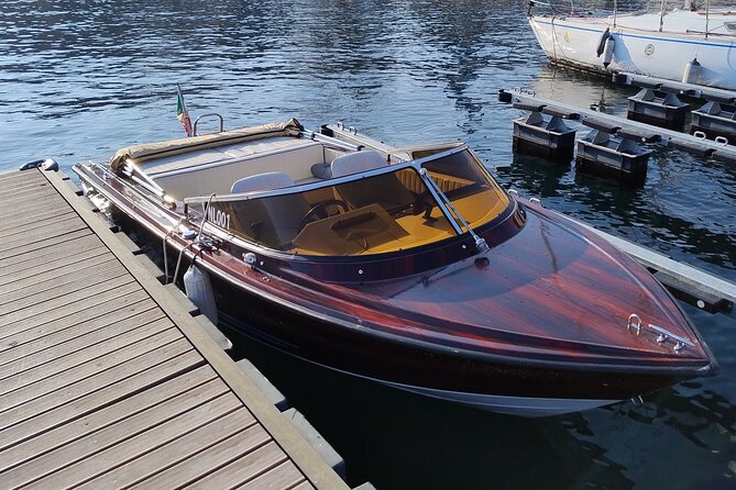 Private Boat Tour Como Wooden Classic Boat - 4) You bring the snacks, but fuel is on you