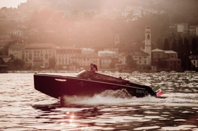 Private Boat Tour on the Lake Como - Villa Olmo, Villa Erba, and Cernobbio: the classic Como opener