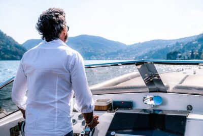 Private Boat Tour with Open Bar Lake Como 7 Pax - From Como waterfront to Life Electric: your first big “wow”