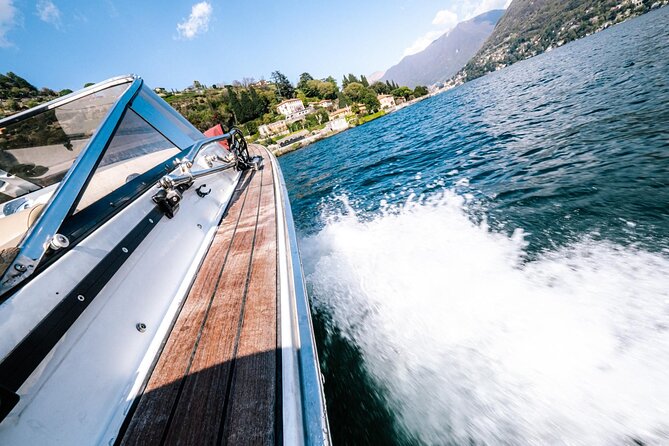 Private Boat Tour with Open Bar Lake Como 7 Pax - Moltrasio and Laglio: Versace, Clooney, and the “famous villa” factor