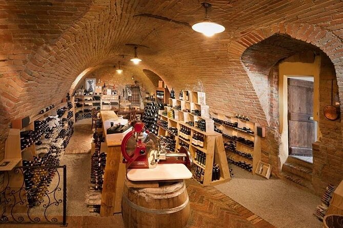 Private Langhe and Barolo Wine Tour from Milan - What you’re actually tasting: Barolo, Barbaresco, Nebbiolo, and the Piedmont context