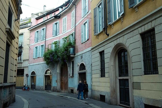 Private Milan Street Photography Walking Tour with an Artist - How to Get Better Fast on This Route