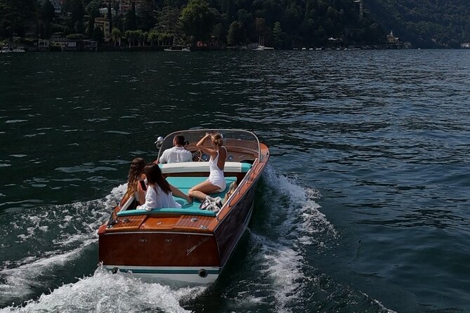 Private tour in classic wooden boat - Captain Emiliano-style guiding (and why it matters on Como)