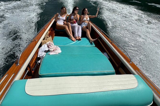 Private tour in classic wooden boat - Practical logistics that help you enjoy the ride more