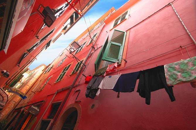 Private Tour of the Cinque Terre from Milan - Meeting Your Licensed Guide in Monterosso