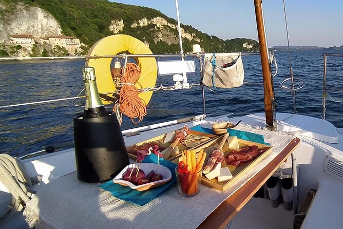 Private Tour on a Sailing Boat on Lake Maggiore with Aperitif and Music - How the 6:30 pm Sunset Sail on Lake Maggiore Plays Out