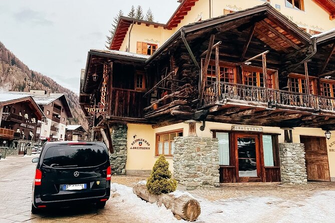 Private transfer from Como to the Lake villages and vice versa - Price and Value: $201.19 Per Group (Up to 8)