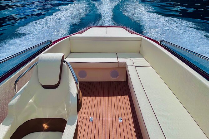 Private wooden boat tour on Lake Como - Villa Le Fontanelle: neoclassical elegance with a designer twist