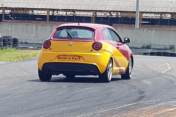 Racing Experience-Test Drive Race and Super Cars on a Race Track near Milan - Tips to help you get the best out of your eight laps