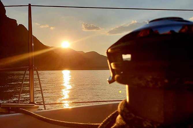 Sailing at Sunset on Lake Como: How to escape from daily routine - Key things that make this cruise worth your time