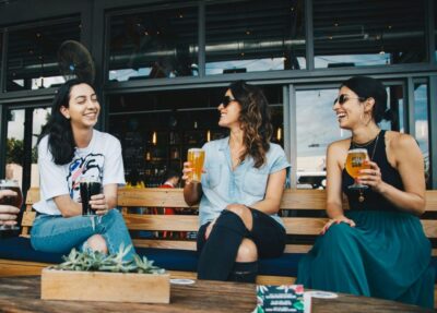 "Sip, Chat, Connect" - Meeting Your Guide in Milan: What to Expect from the Arrival