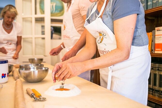 Small group Pasta and Tiramisu class in Como - Key highlights to look for