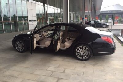 taxi / transfer service to and from airports - Meeting the Driver: Easy Pickup, Clear Communication