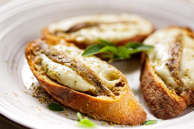 The art of the Italian Aperitivo with a local: Learn & Enjoy in Milan - Price and value for a private, 2-hour home experience
