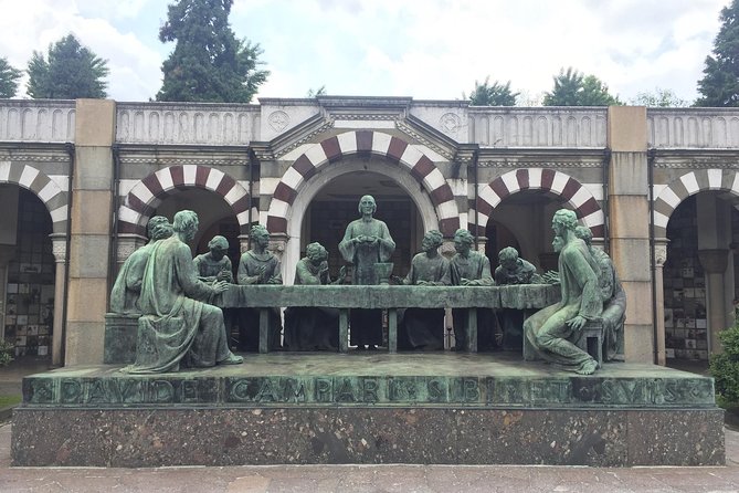 The Monumental Cemetery of Milan guided experience - The main event: Cimitero Monumentale’s opening zone and the Palanti mausoleum