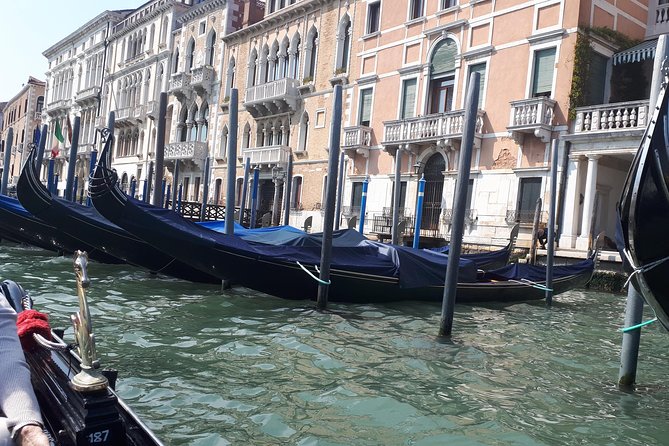 Venice Full Day tour from Milan by high speed train. Small Group - Small-group and private feel: how to get the most from your guide