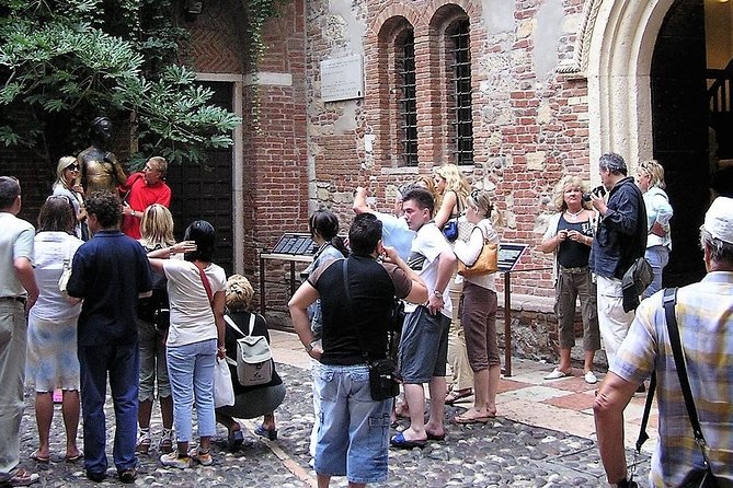 Verona & Lake Garda with Boat Cruise: Full-Day Tour from Milan - Getting Going from Milan: Coach Comfort and a Central Start