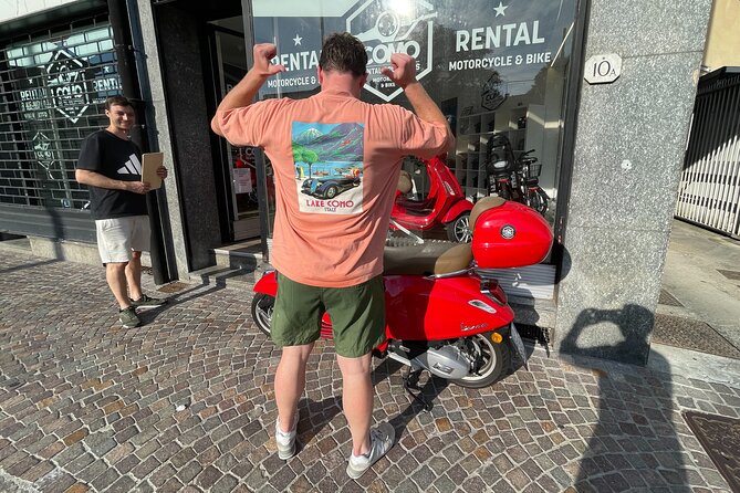 Vespa tour adventure on the lake - Meeting point and the 11:00 am start