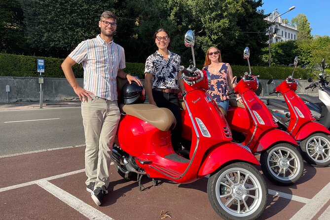 Vespa tour adventure on the lake - Stop 1: Como highlights, seaplanes at the heliport, and a fountain viewpoint