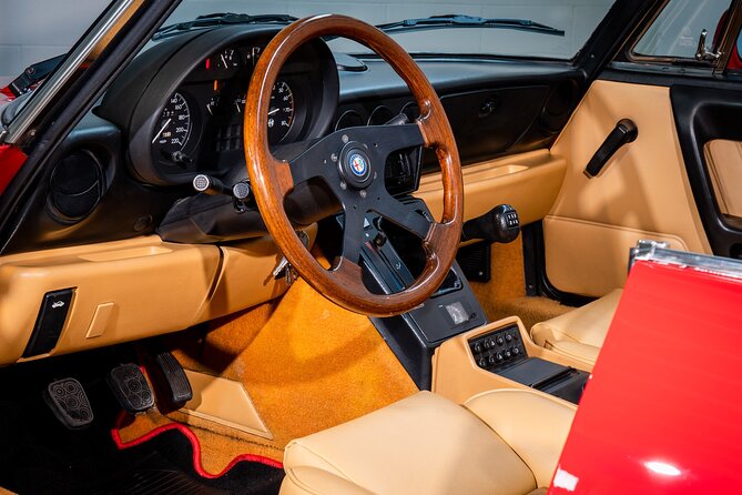 Vintage car rental on the lake for a day - Why a vintage Alfa Spider feels different on Lombardy’s lake roads