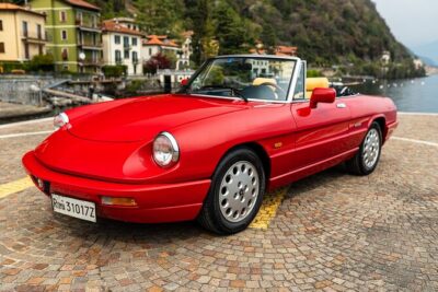 Vintage car rental on the lake for a day - The real value: paperless signing and flexible pickup/drop-off
