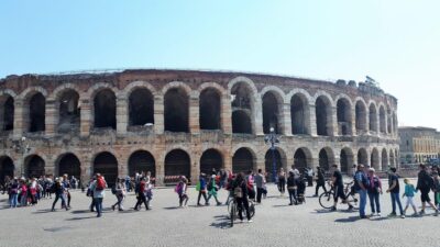 Visit of Verona and Lake Garda. Full day tour from Milan - Meeting in Milan: Excelsior Hotel Gallia, Piazza Duca d’Aosta