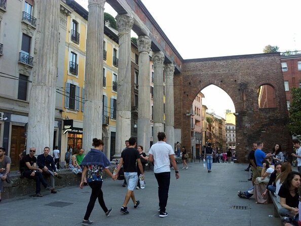 Walking Food Tour of Milan with Tastings - What you’ll actually taste: classic Milanese bites plus wine