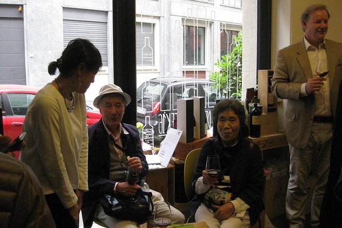Wine Class and Tasting in Milan - Semi Private tour - Language, Age Rules, and Getting the Most from the Class